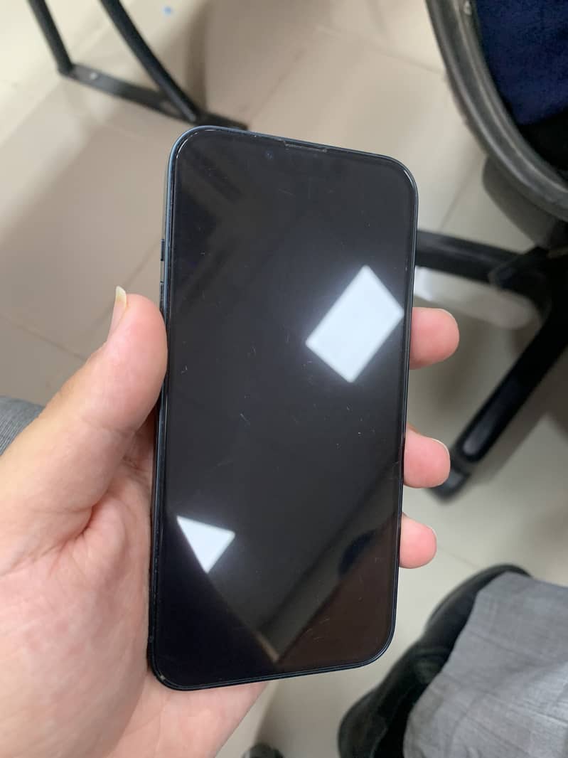 Apple iPhone 13 1