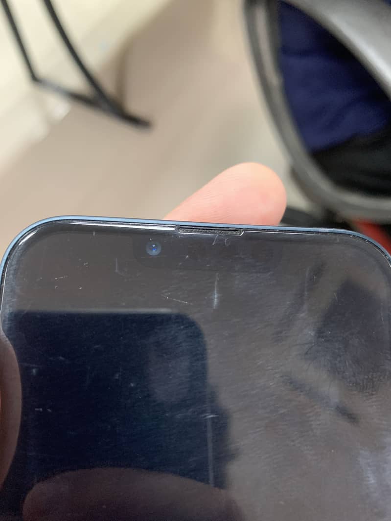 Apple iPhone 13 4