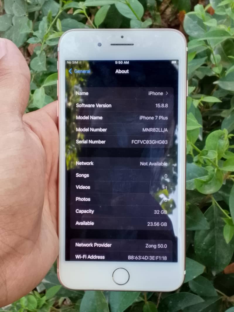 Apple iPhone 7 Plus 6