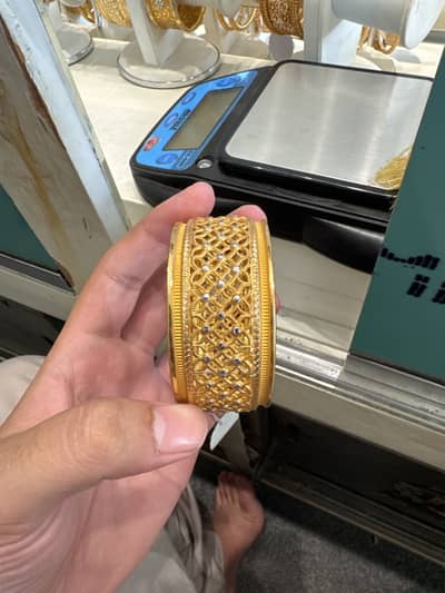 Gold kara new peice in genuine condition 10/10 no used