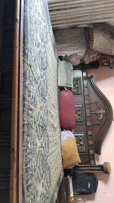 bed without mattress divider and side tables