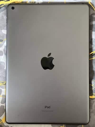 Ipad 9th generation 64gb 8/10 condition