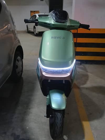 Revoo Electric Scooty For Sale