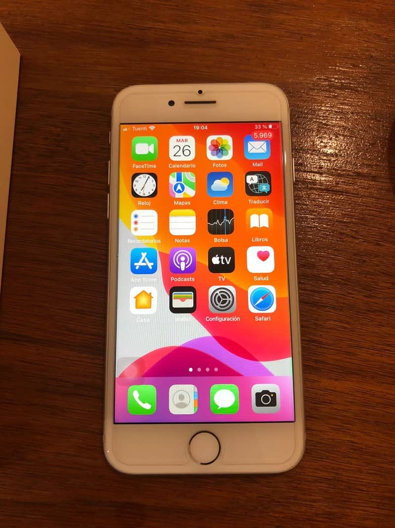 Apple iPhone 7 Plus 1