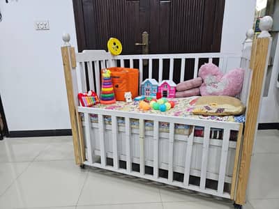 Premium Wooden Baby Cot / Crib with Storage Drawer – 4ft x 4ft