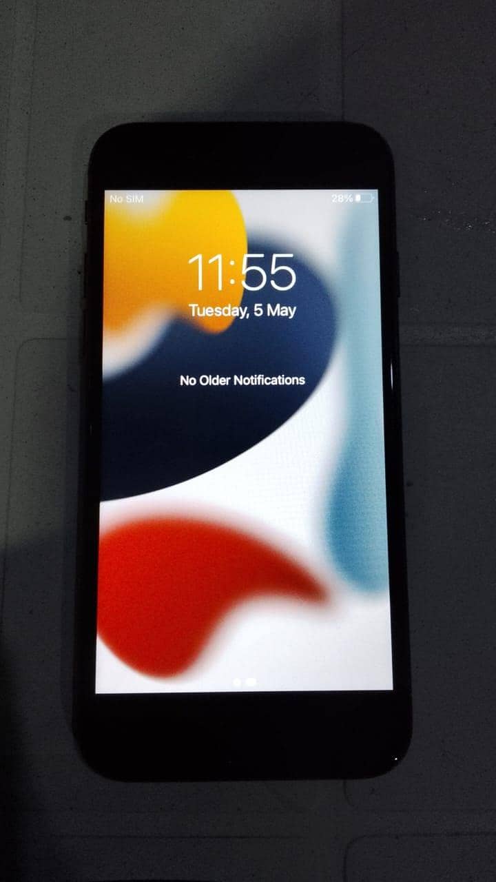 Apple iPhone 7 0