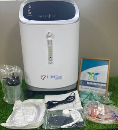 Life Care 5 litter Oxygen Concentrator - Like New (Only 16 Hours Use
