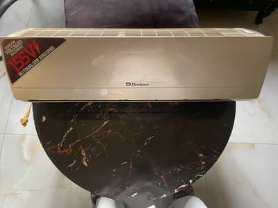 1 Ton Ac Dawlance just like new used