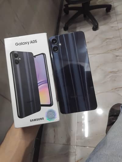 Samsung A05(4/64)with box. .