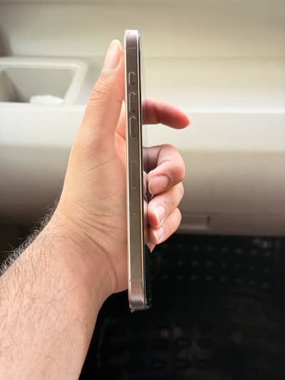 Apple iPhone 16 Pro Max FU