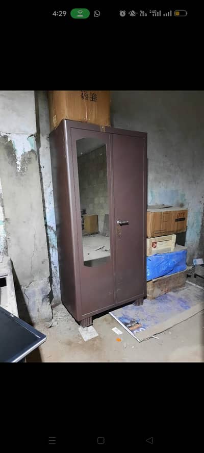 iron almari hy good condition