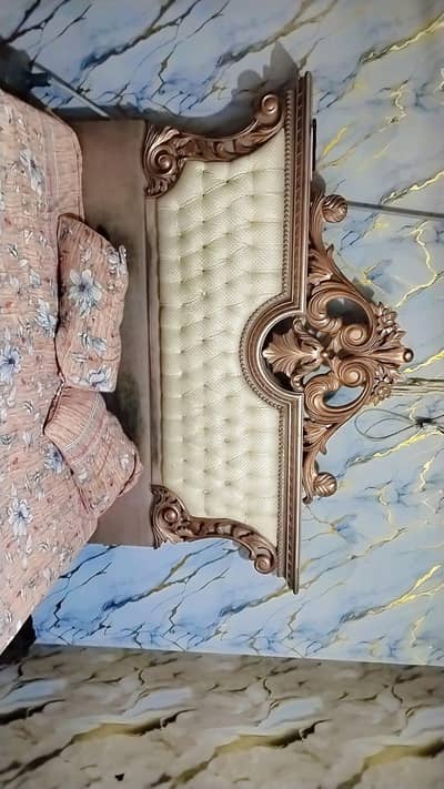 Bed almari show case with mattress lush condition