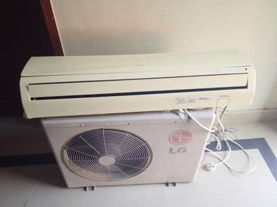 1.5 Ton Split Room Air Conditioner Cooling & Heating Made in Thailand