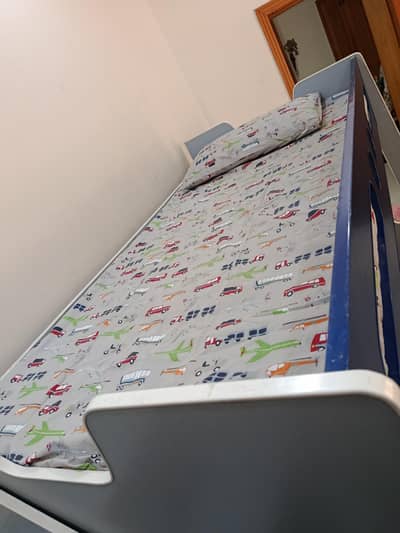 Bunker bed
