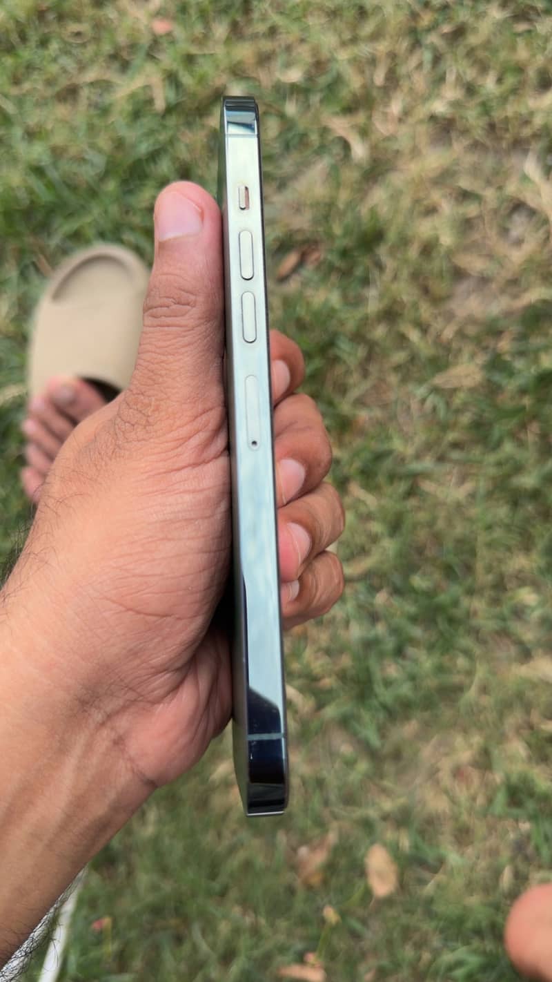 Apple iPhone 13 Pro Max 1