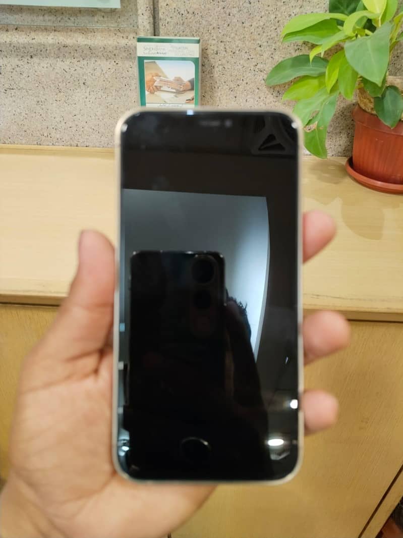 Apple iPhone 11 6