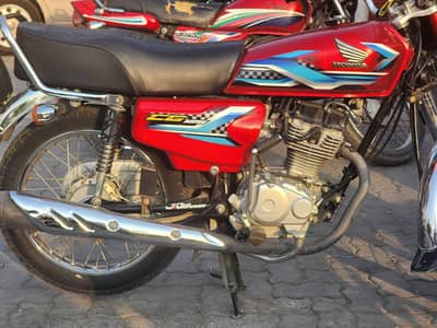 Honda 125 Red 2024