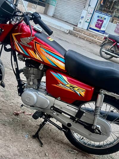 Honda 125 For sale in Home used condition. .