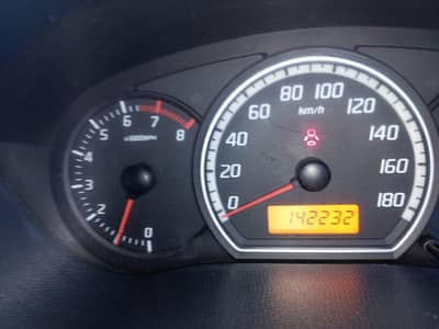 Suzuki Swift 2013 for sale in bharia town phase 8