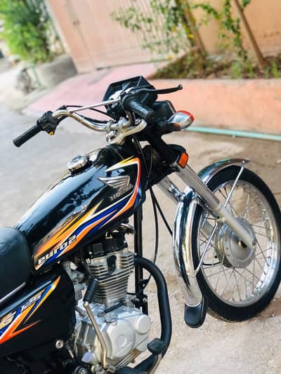 Honda CG-125 (Model 2018) Genuine Condition
