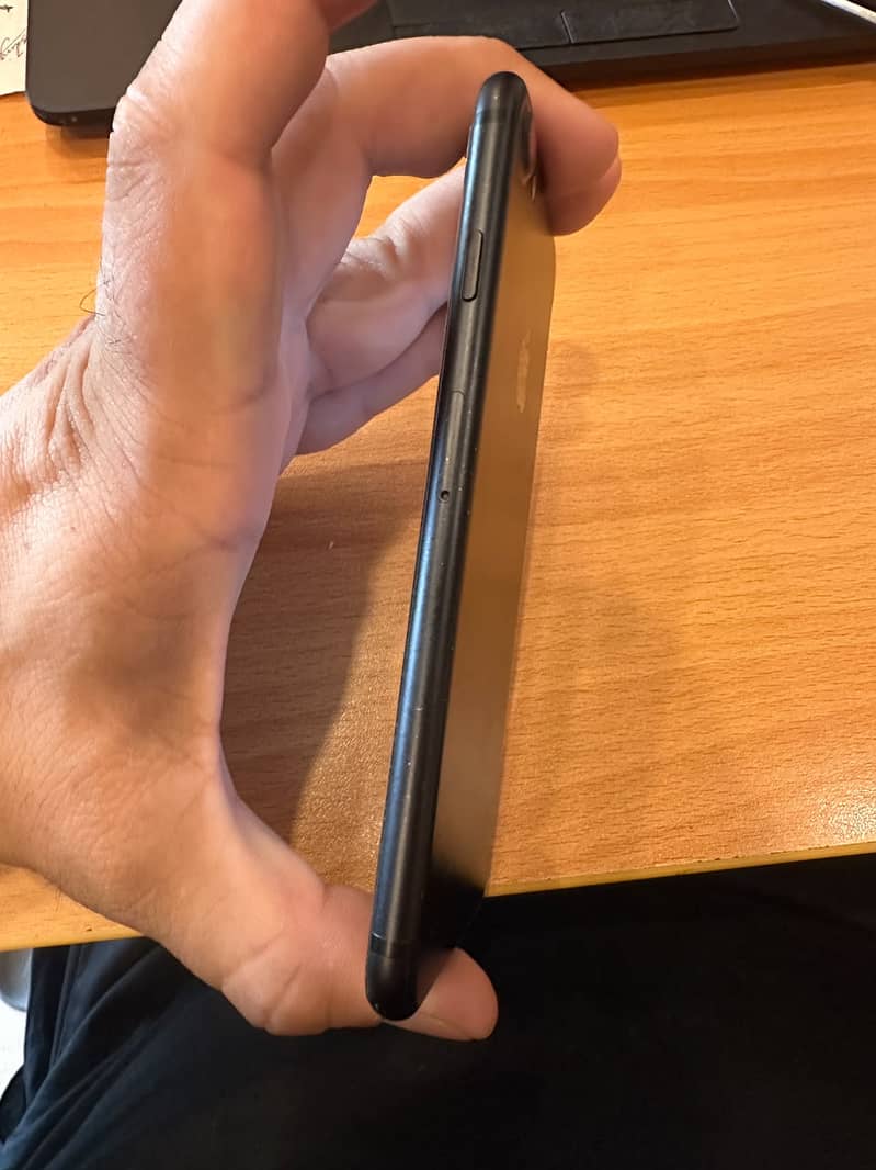Apple iPhone 7 4