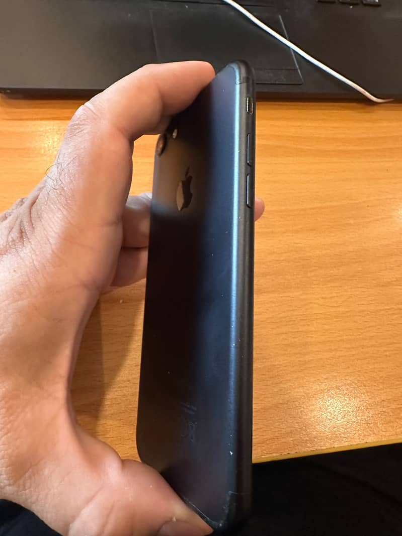 Apple iPhone 7 5