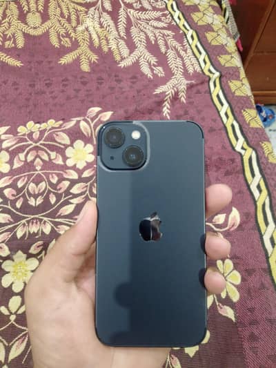 Apple iPhone 13