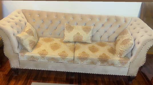 "7-Seater Sofa Set for Sale – Good Condition"