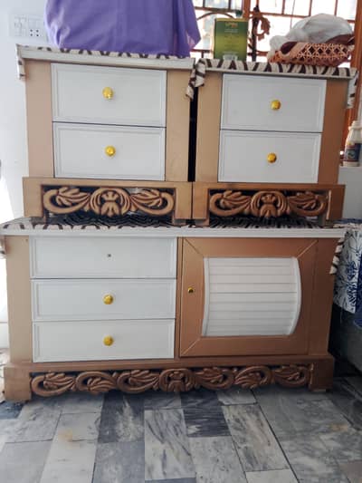 new dressing and almari for sale