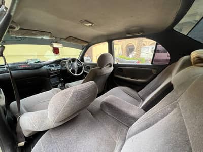 Toyota Corolla XE 2000