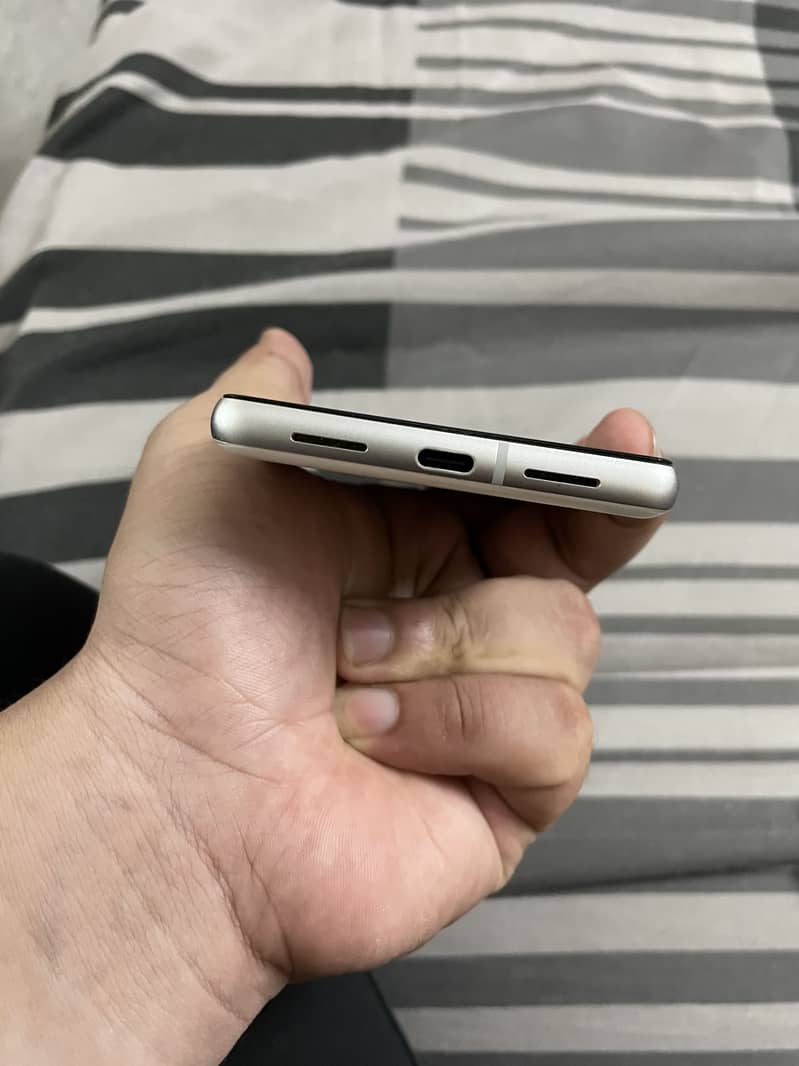 Google Pixel 7 3