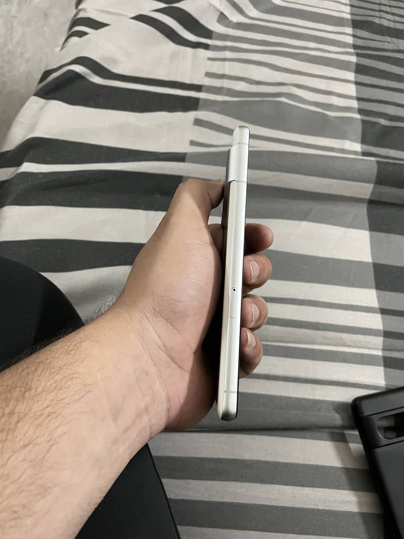 Google Pixel 7 5