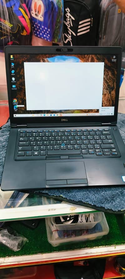 Laptop 8gb ram  256ssd  Dell  With org chrg