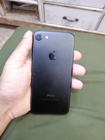 Apple iPhone 7