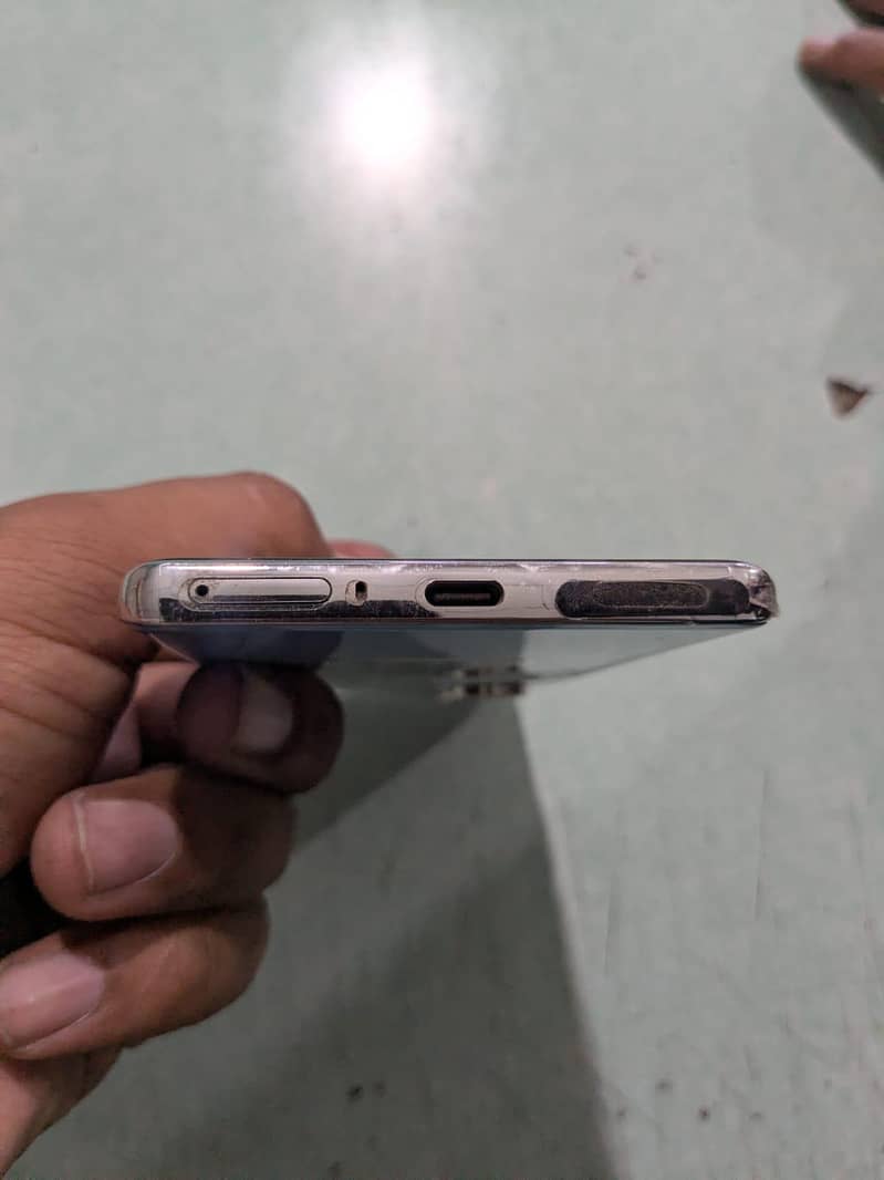 Tecno CAMON 40 Pro 4