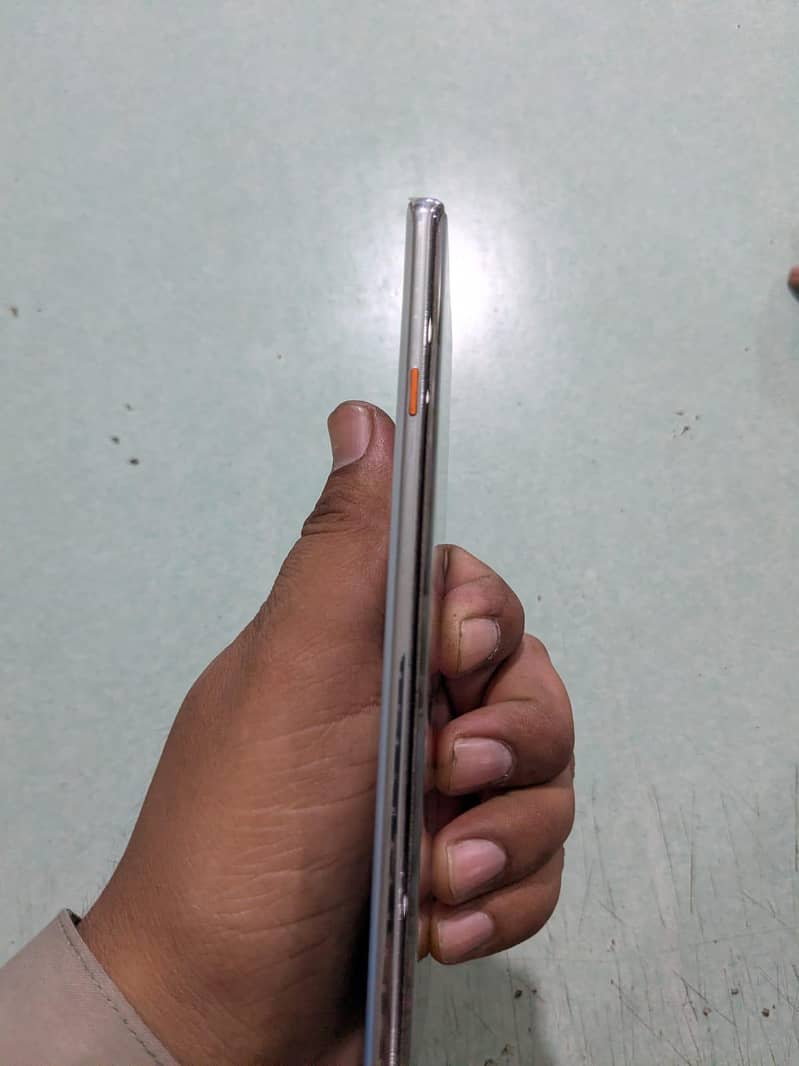 Tecno CAMON 40 Pro 5