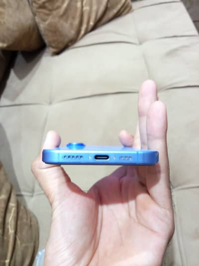 Apple iPhone 16