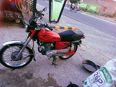 Honda 125 all okay condition 10 by 10