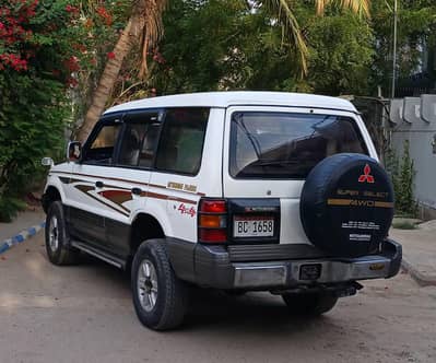 Mitsubishi Pajero 1991