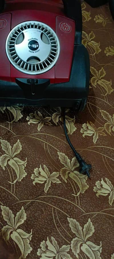 LG vacume cleaner very good  condition