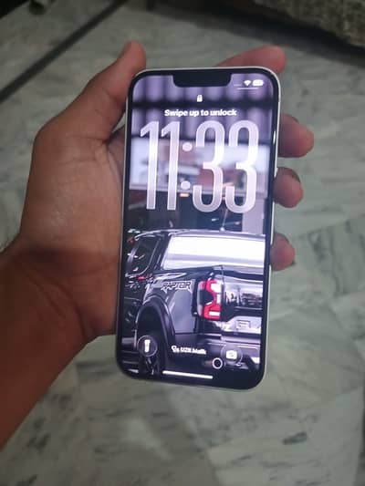 Apple iPhone 13