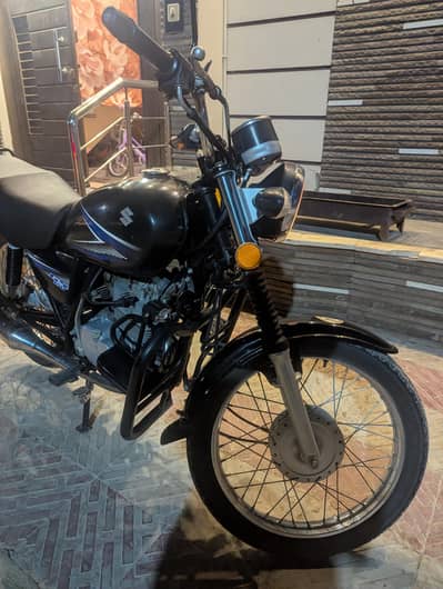 Suzuki GS 150 Model 2025