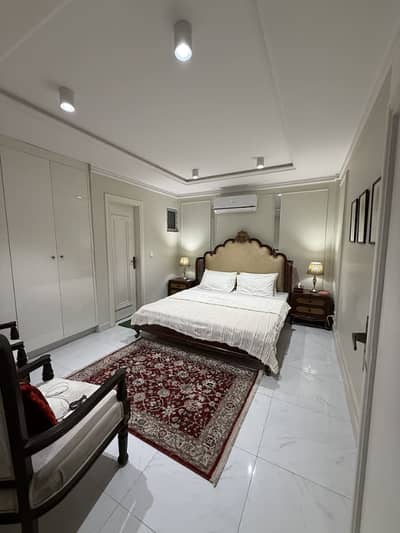 2 Bedrooms Luxury Furnished Apartment is Available For Rent in Bahria Town Lahore