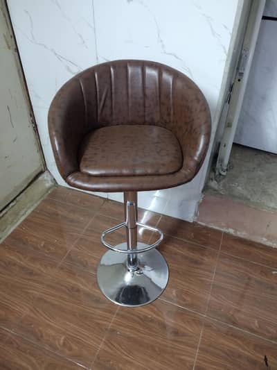 Fine Quality Stool Available in Different Colors