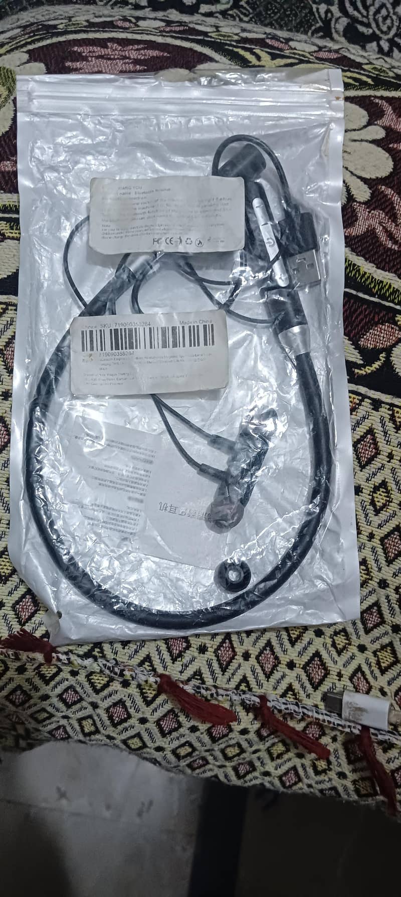 Bluetooth headset 0