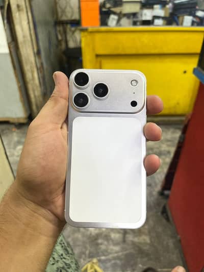 Apple iPhone 11 convert 17 pro