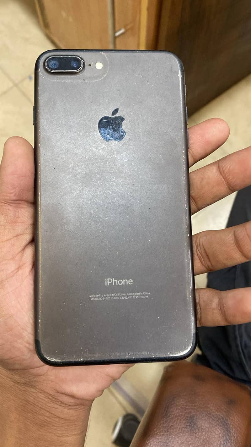 Apple iPhone 7 Plus 0