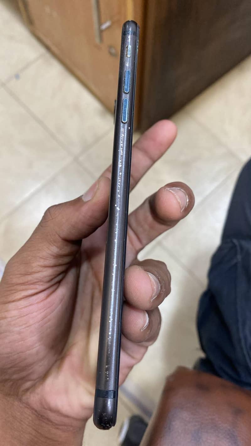 Apple iPhone 7 Plus 2