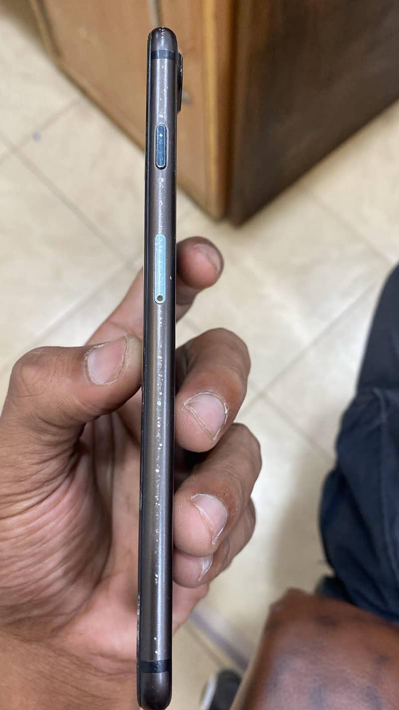Apple iPhone 7 Plus 3
