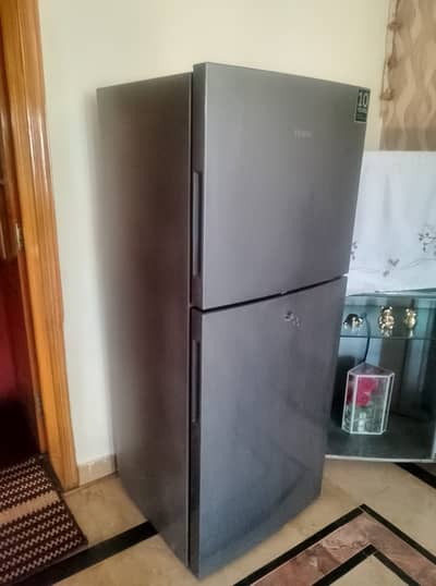 Hair refrigerator 10 10 condition like new use 4 month